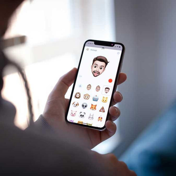 10 Excellent Emoji Apps for iPhone 2021 - UNBREAKcable
